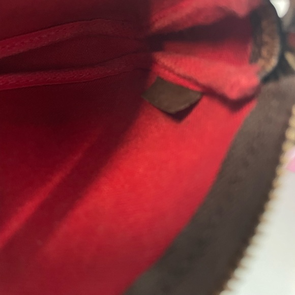 🤎 AUTHENTIC Louis Vuitton Damier Ebene Mini Pochette Accessoires 🤎 - Picture 6 of 6